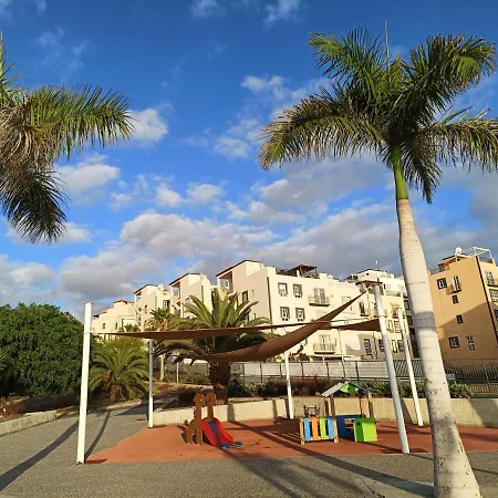 Apartamento Familiar Arcoiris Primera Linea De La Playa Apartment *